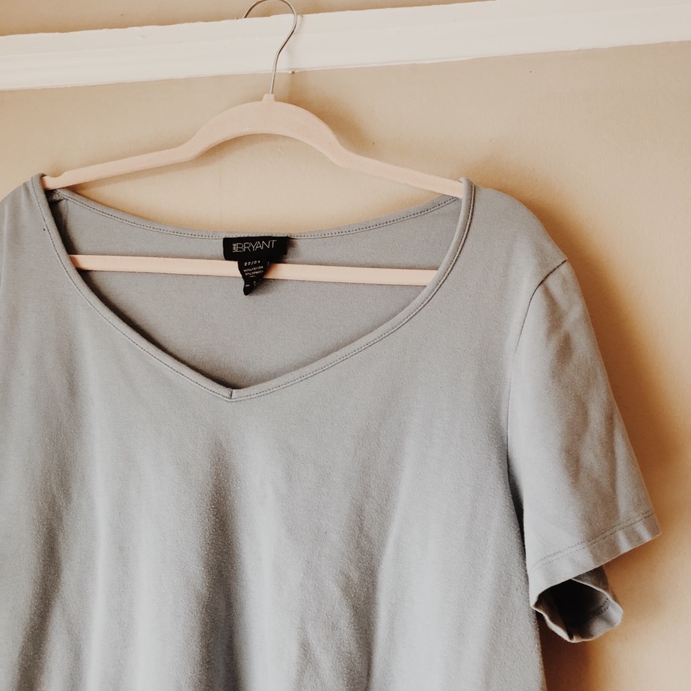 ✓ Lane Bryant oversized blue v neck tee